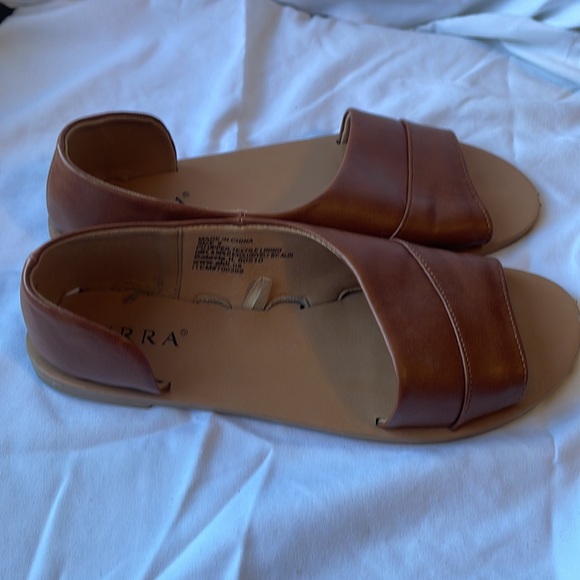 SERRA Camel brown open toe sandals Size 9. - Picture 3 of 6